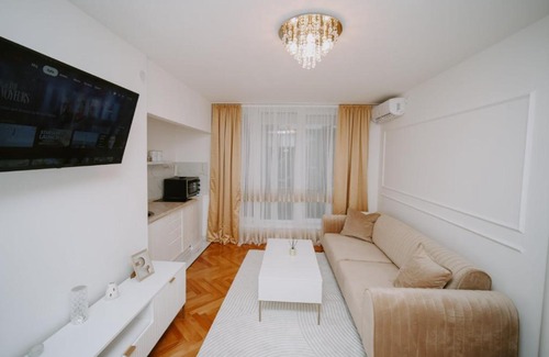 Gradiska Apartment | Gold Luxury Apartment