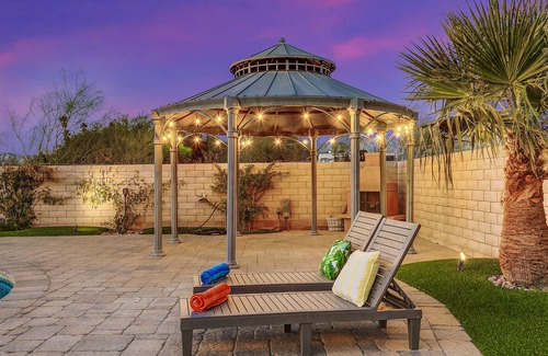 Desert Hot Springs House | Gold Mine Ranch: Pool, Poker Table, Horse Stables, Large Lot!