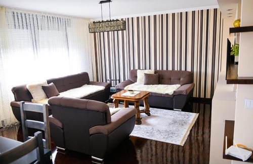 Banja Luka Apartment | Gold studio