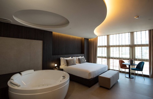 Naples Hotel | Gold Tower Lifestyle Hotel