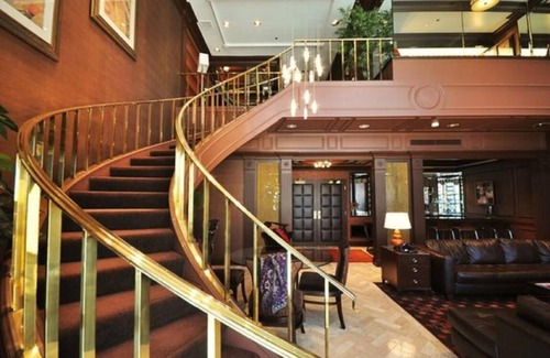 Downtown Las Vegas Hotel | Gold Tower Premier Doubles at Golden Nugget Las Vegas, Pools, Nightlife!