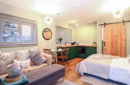 Ditchingham House | Goldcrest Hide