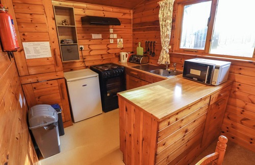 Alford Cottage | GOLDCREST, pet friendly, country holiday cottage in Alford