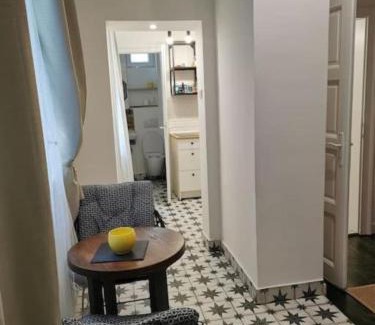Vukov Spomenik Apartment | Golden Age Hollywood PROMO PRICE!