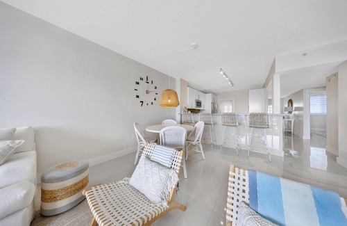 Sunny Isles Beach Condo | Golden Bay Gem: Your Gateway to Oceanfront Living