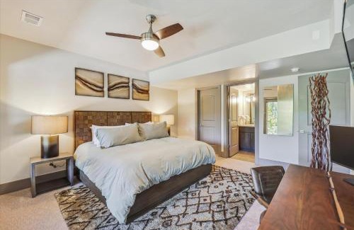 Baldy Mountain House | Golden Fox House home