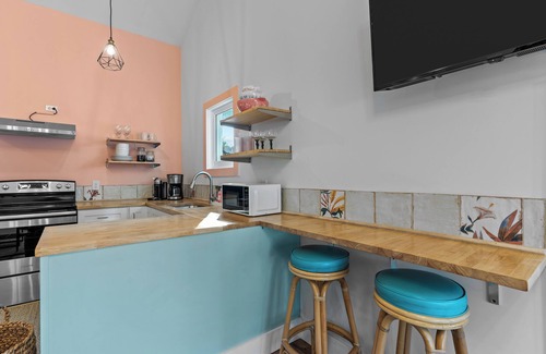 Wilmington Cottage | Golden Girls Cottage in Historic Mansion District