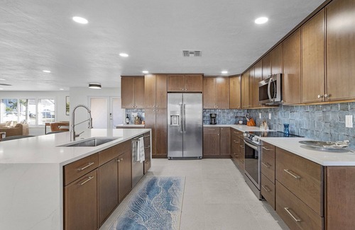 Lochmoor Waterway Estates House | Golden Hour Getaway - Renovated Waterfront Retreat Near Downtown Fort Myers
