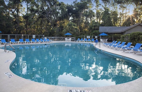 Shipyard Plantation Villa | Golden Hour Deck Views + Island Fun Await at This Spacious 3BR Retreat