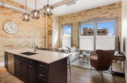Traverse City House | Golden Lofts Unit 2 Downtown Traverse City 1bd 1ba