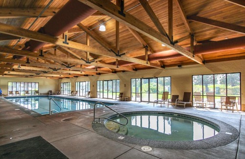 Redmond House | Golden Pheasant Nook