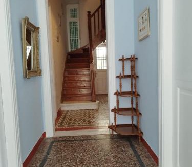 Athens Bed & Breakfast | Golden room 3