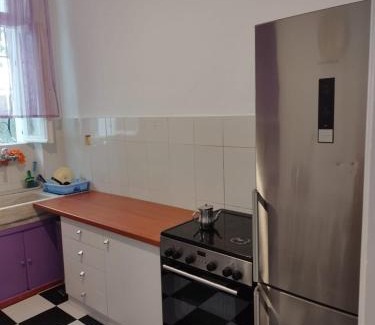 Athens Bed & Breakfast | Golden room 3