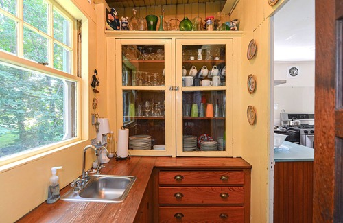 Gloucester House | Golden Sands at Good Harbor: Just walk across the street to the beach.