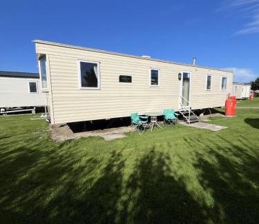 Mablethorpe Resort | Golden Sands Mablethorpe 8 Birth Caravan