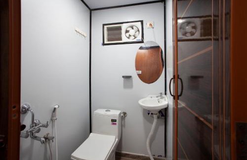 Siddhartha Nagar Other | Golden Triangle River side Cabin