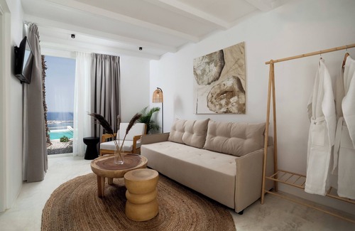 Paleopolis Hotel | Golden Vista Suites by Explore Andros