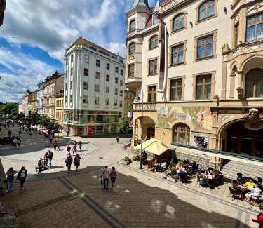 Karlovy Vary Apartment | Golden X Cross