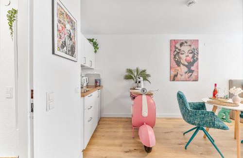 Pforzheim Apartment | Goldstadt Pop-Art Apartment