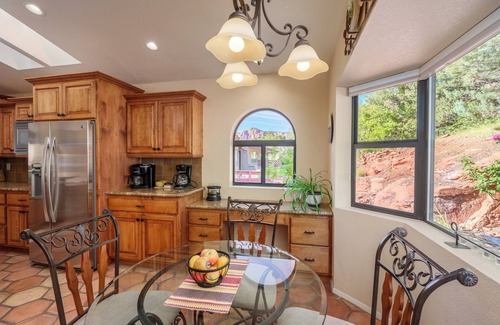 Oak Creek House | Golf - Bike - Hike ~ 5 Star Reviews ~ RELAX and Enjoy!