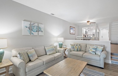 Sandestin Condo | Golf Cart 4-Seat ~ Screened In Porch ~ Bayside Gated Resort