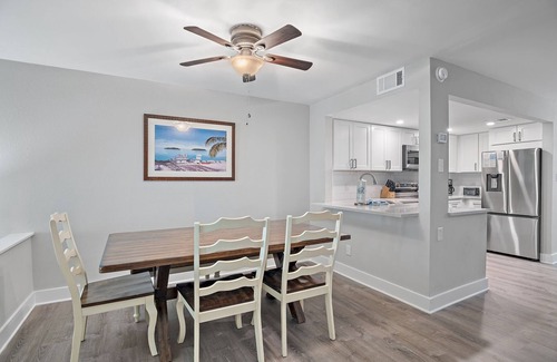 Sandestin Condo | Golf Cart 4-Seat ~ Screened In Porch ~ Bayside Gated Resort