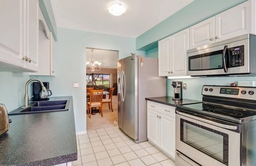 Bonita Springs Condo | Golf Condo 3 miles from beach