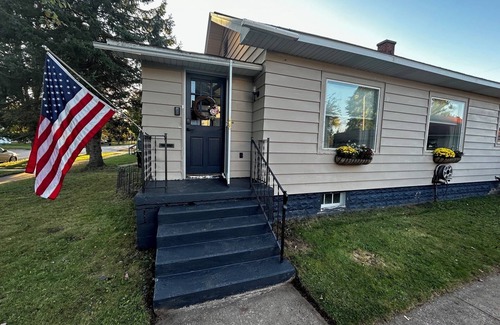 Iron Mountain House | Golf Course Bungalow