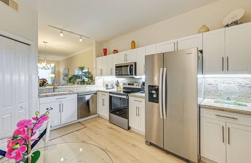 Ole Condo | Golf, Swim & Relax! Condo 8 Mi to Dtwn Naples
