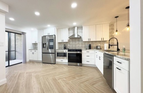 Iona Condo | Golfer's dream! Beautiful Condo at Kelly Greens Golf Club!
