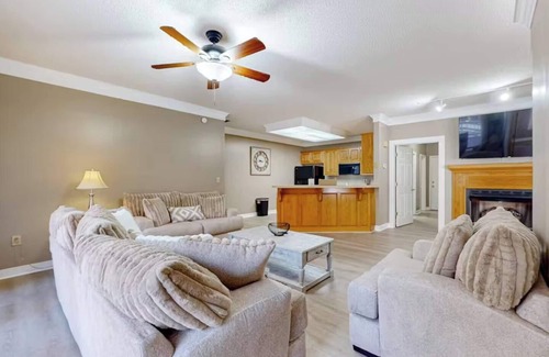 Ellijay Hotel | Golfside LARGE 2BR/2BA + Resort Pool Access