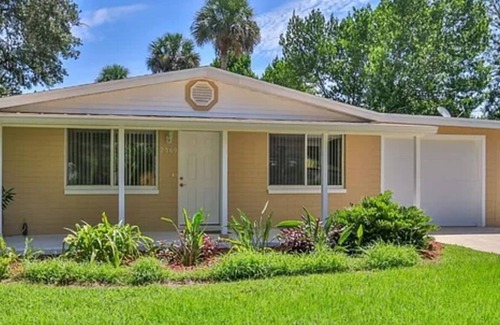 Ponce Inlet House | Good times, tan lines & vitamin sea 10 minutes from the beach!
