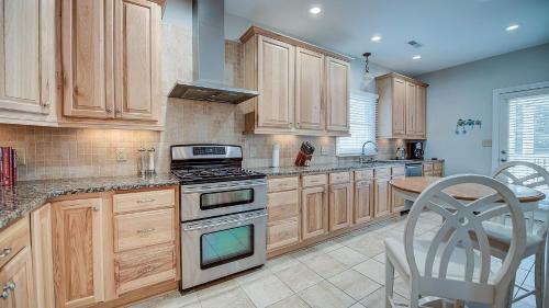 Debordieu Colony Apartment | Good Trouble villa by Peace Vacations