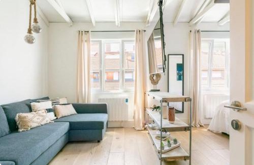 San Francisco House | Good Vibe Rooms
