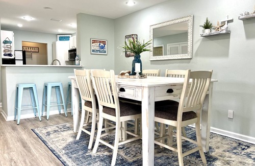 Gulf Shores Condo | Good vibes in a great location, family friendly condo! Ball fields a mile away!