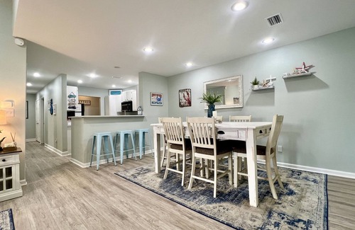Gulf Shores Condo | Good vibes in a great location, family friendly condo! Ball fields a mile away!