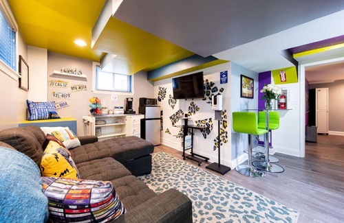 Washington Apartment | Good Vibes Only SeDc