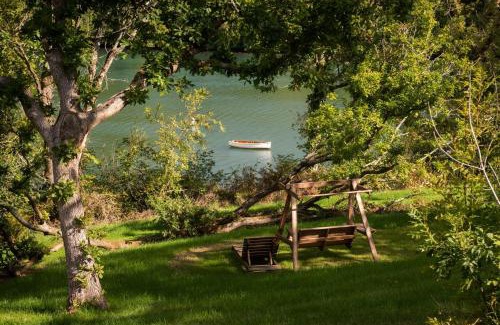 Salcombe House | Goodshelter Bay