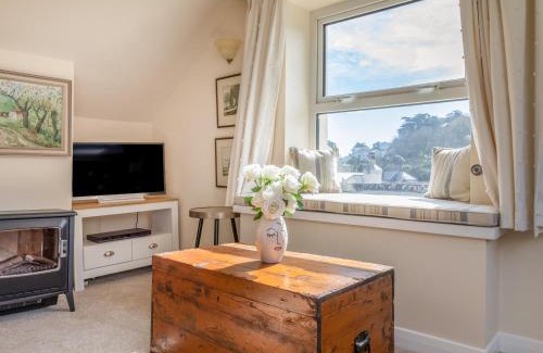 Hope-Cove Apartment | Goody