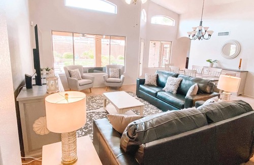 Canyon Trails House | Goodyear Pool Pet Friendly Perfect for Traveling/Club Teams