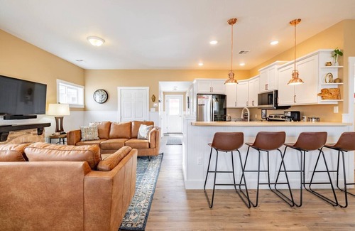Anaconda Cottage | Goosetown Bungalow with Sauna; Dog Friendly