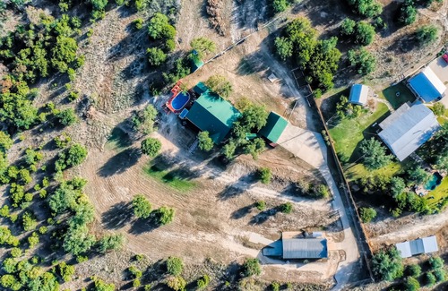 Spicewood Villa | GORGEOUS 10 ACRE HILL COUNTRY ESTATE HOT TUB+GAME ROOM mins to Lake Travis