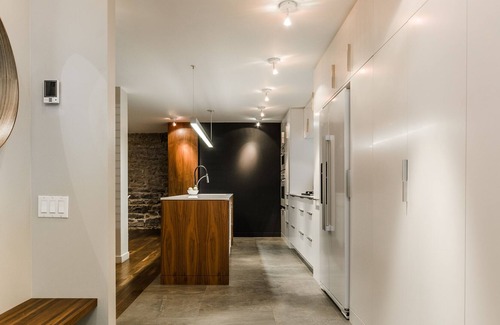 Shaughnessy Village Apartment | Gorgeous 1890's Modern Stone Apartment- DOWNTOWN MONTREAL