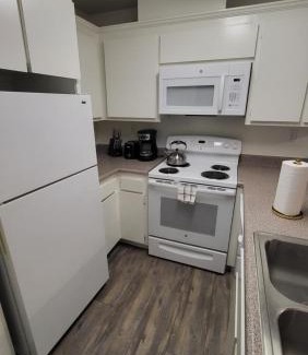 Costa Mesa Apartment | Gorgeous 2bdr Home in OC