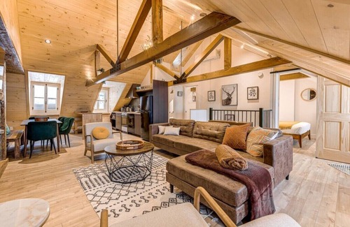 Vieux-Quebec-Cap-Blanc-colline Parlementaire Apartment | Gorgeous 3 Bedroom 2-floor Old Quebec Townhouse