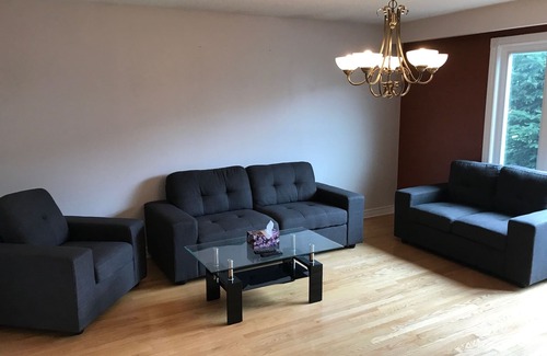 Brampton House | ★ Gorgeous 3 Bedroom Luxurious Home ★ PRIVATE