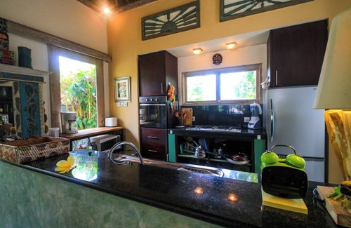 Ubud Villa | Gorgeous, 3-bedroom Villa in the village of Penestanan/Ubud with AC, WiFi, Pool.