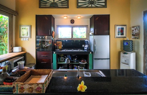 Ubud Villa | Gorgeous, 3-bedroom Villa in the village of Penestanan/Ubud with AC, WiFi, Pool.