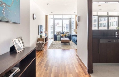 Bur Dubai Apartment | Gorgeous 3BR in DIFC w/ Large Balcony & City Views