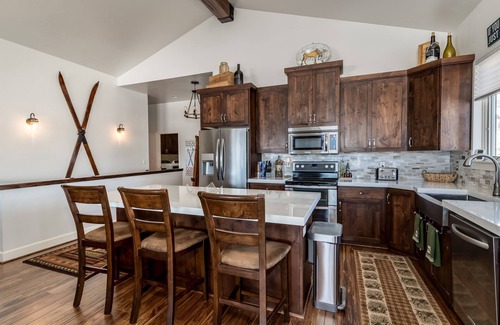 Eden House | Gorgeous 5 bedroom 4.5 bath home with incredible mountain and lake views.
